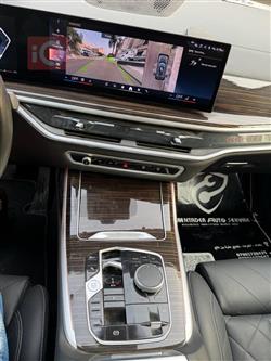 بی ئێم دەبڵیو X7